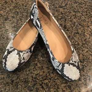 Naturalizer Flex Flats